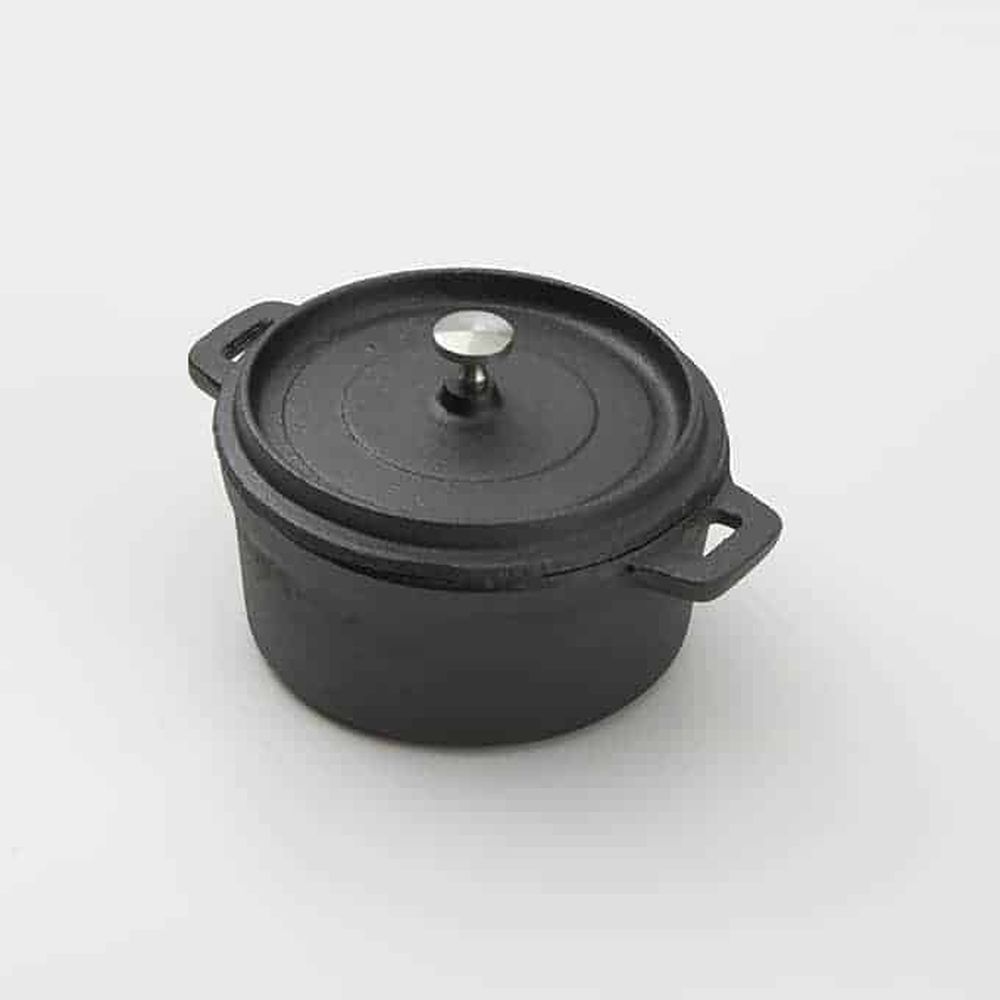 American Metalcraft Black Cast Iron Medium Round Pot With Handles And Lid, 19 Ounce Capacity