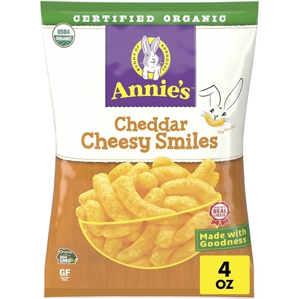 Annie's Bocadillos Inflados De Maíz Orgánicos Cheddar Cheesy Smiles, 4 Onzas -- 12 Por Caja
