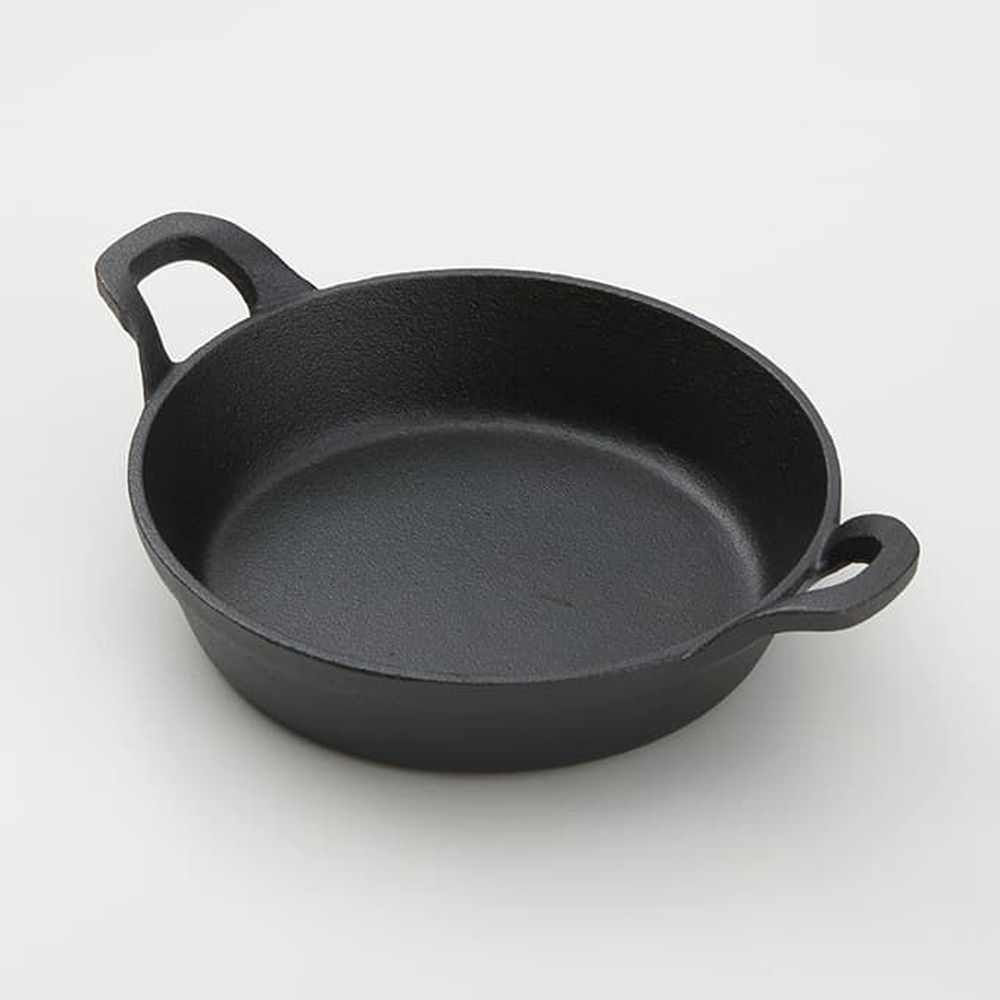 American Metalcraft Black Cast Iron Medium Round Casserole With Handles, 27 Ounce Capacity -- 8 Per Case