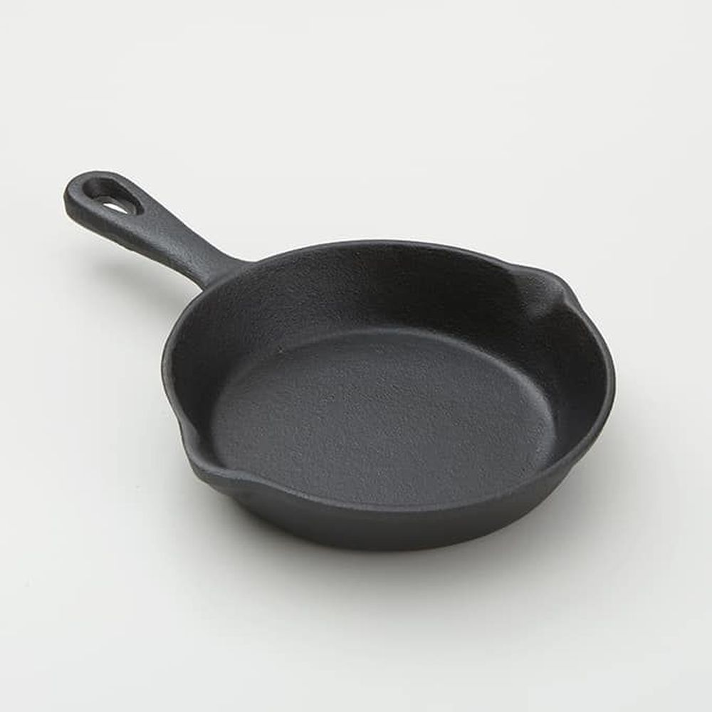 American Metalcraft Black Cast Iron Mini Fry Pan With Handle, 15-1/2 Ounce Capacity -- 12 Per Case