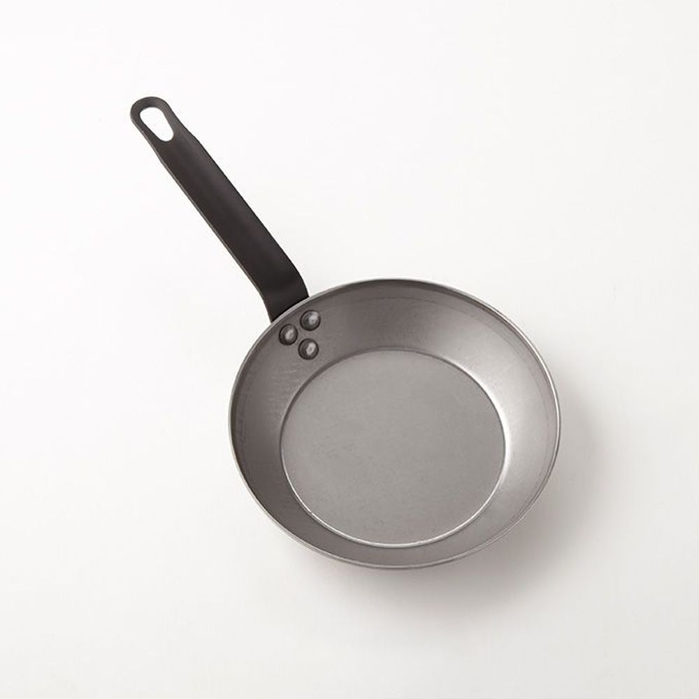 American Metalcraft Silver Carbon Steel Fry Pan, 9-1/2 Inch Dia. -- 4 Per Case