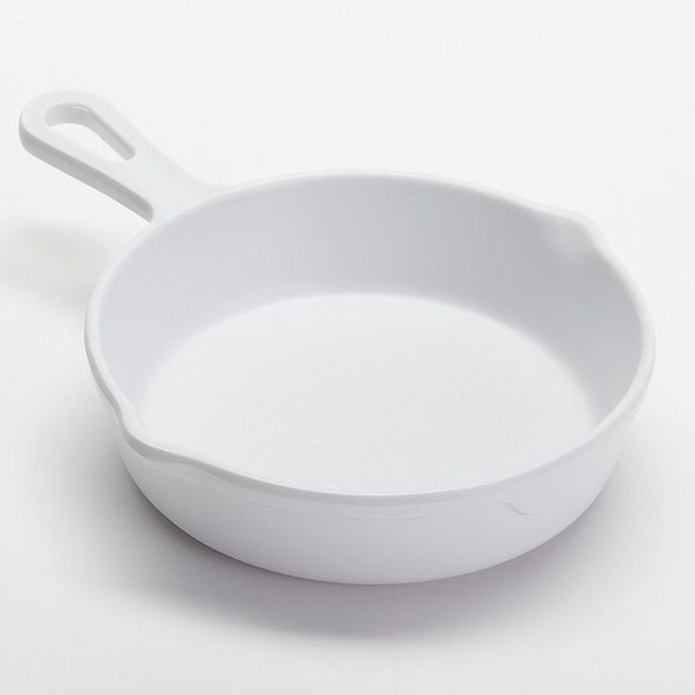 American Metalcraft White Melamine Cast Iron Fry Pan, 6 Ounce Capacity -- 96 Per Case