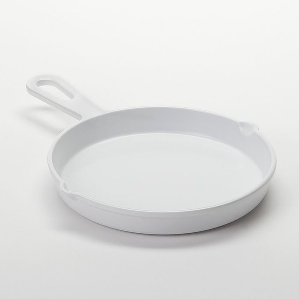 American Metalcraft White Melamine Cast Iron Fry Pan, 24 Ounce Capacity -- 48 Per Case