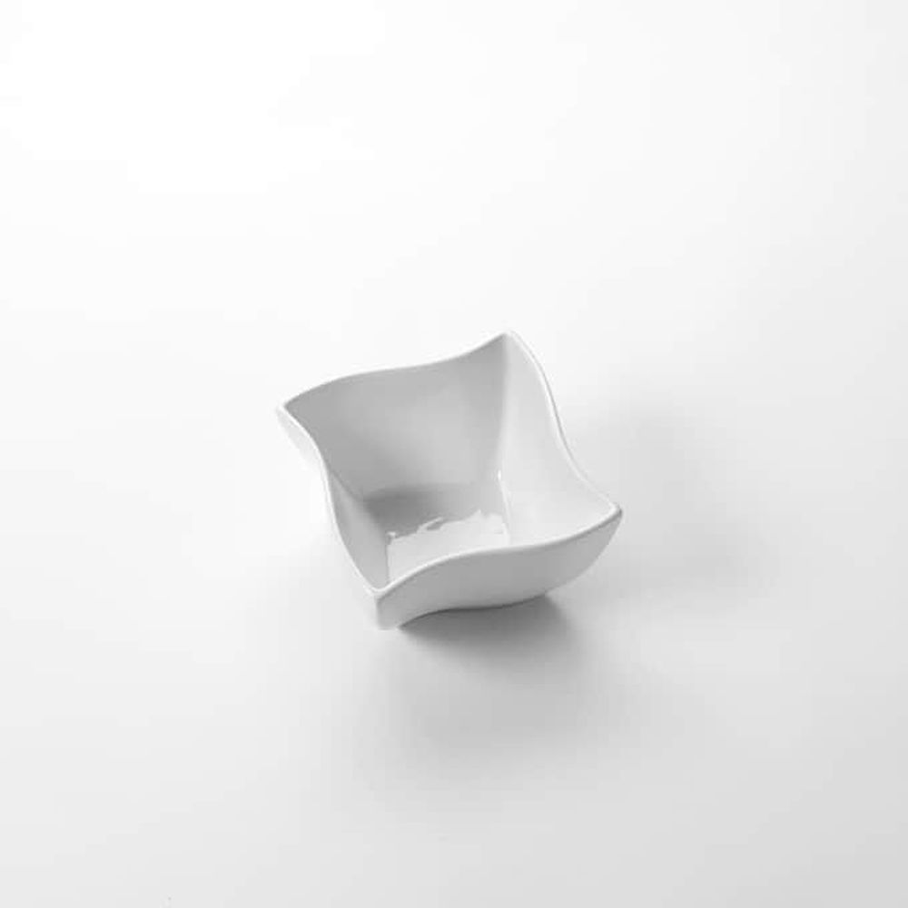 American Metalcraft White Porcelain Squavy Bowl, 25 Ounce Capacity -- 12 Per Case