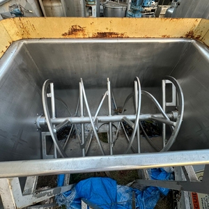 RIBBON BLENDER 300 LITROS