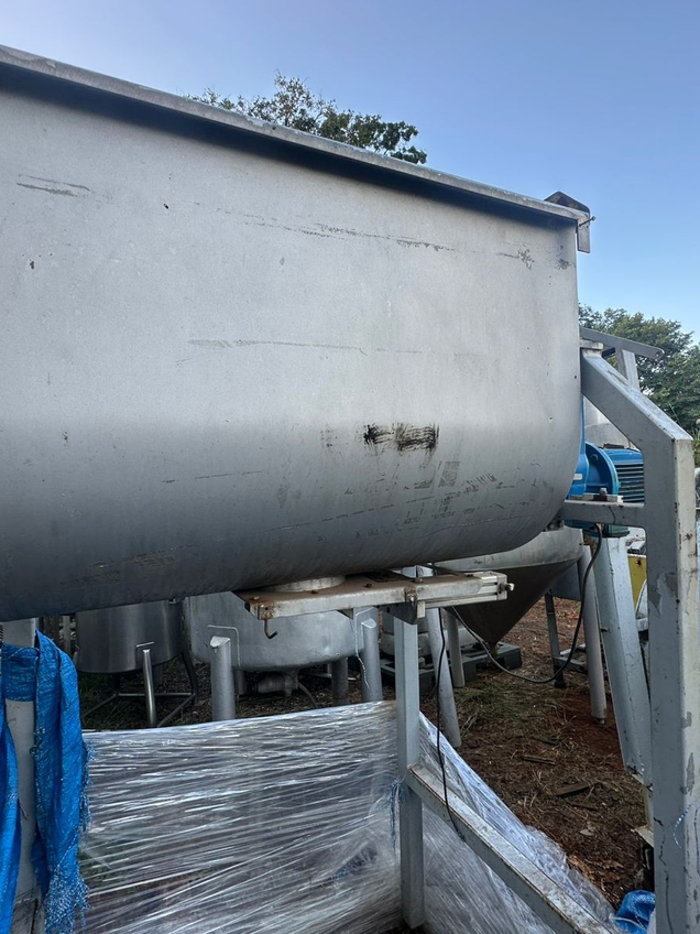 RIBBON BLENDER 300 LITROS