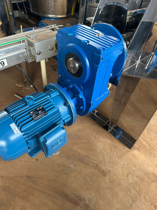 RIBBON BLENDER 1.300 LITROS