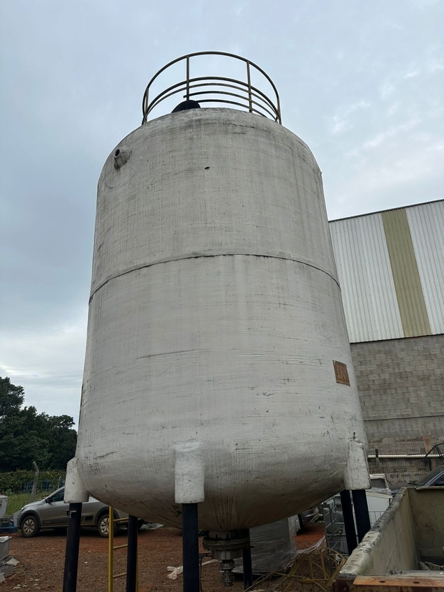 TANQUE EM FIBRA DE VIDRO