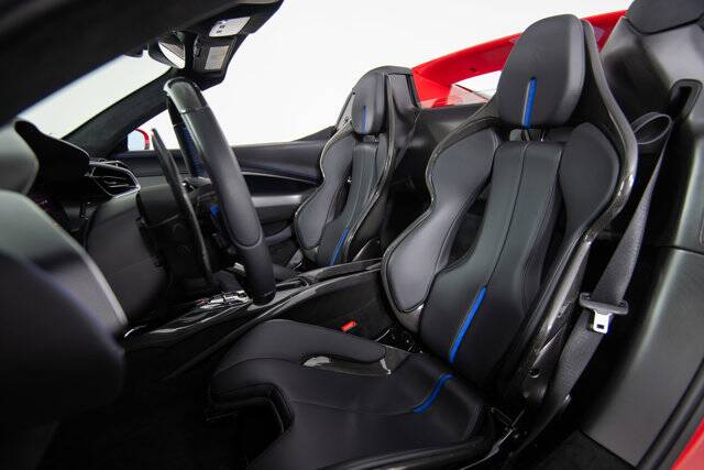 2023 296 GTS picture #13