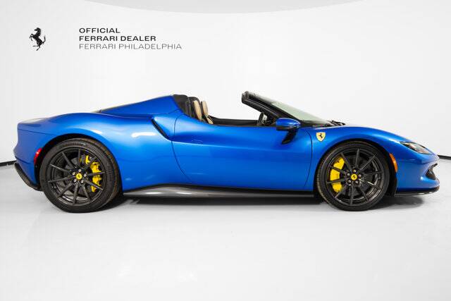 2023 296 GTS picture #9