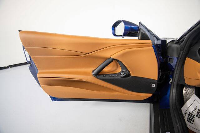 2022 812 GTS picture #11