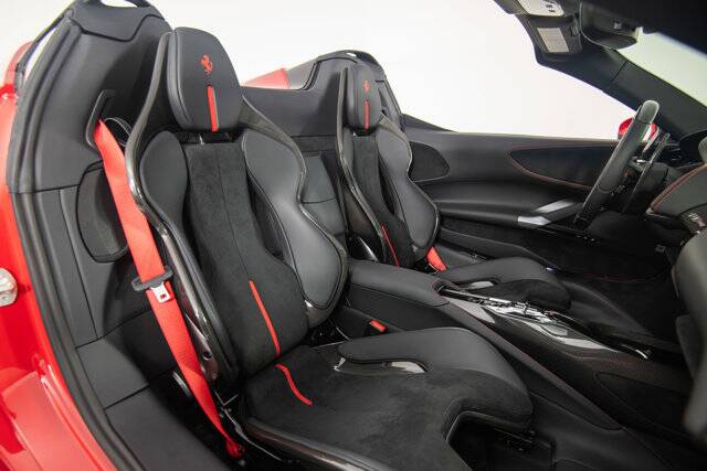 2025 SF90 Spider picture #16