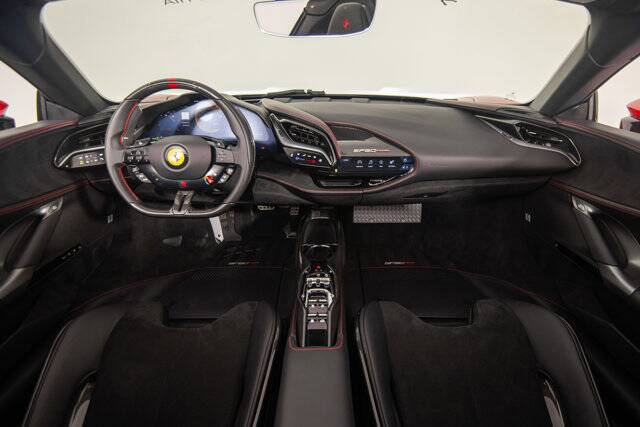 2025 SF90 Spider picture #18