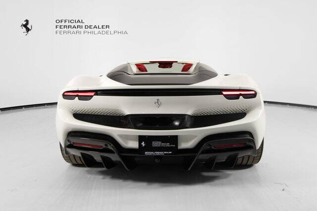 2025 296 GTS picture #7