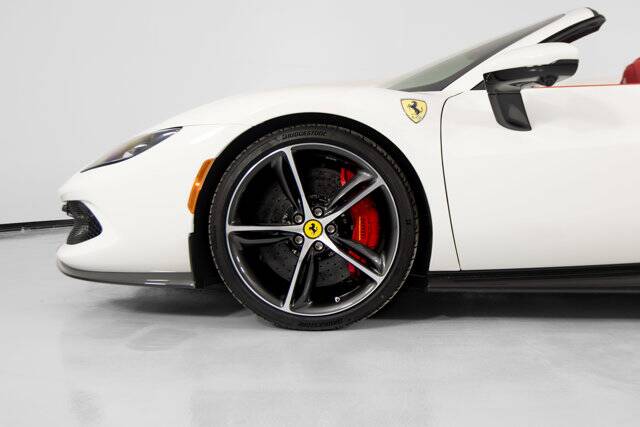 2025 296 GTS picture #11