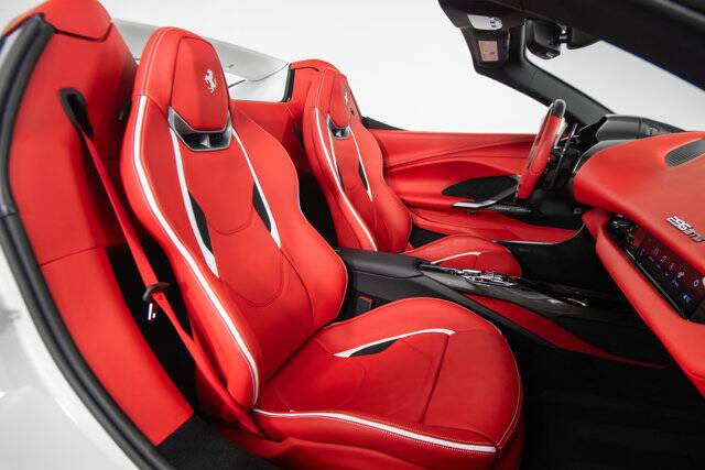 2025 296 GTS picture #17