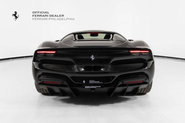 2025 296 GTS picture #7