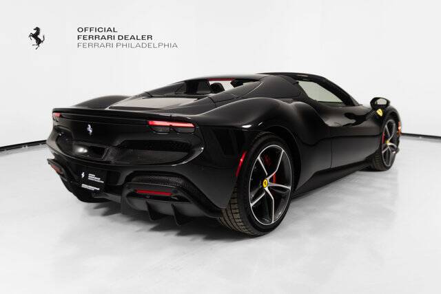 2025 296 GTS picture #8