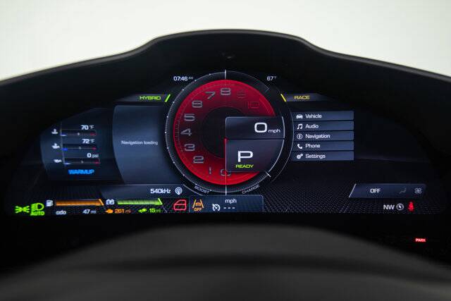 2025 296 GTS picture #15