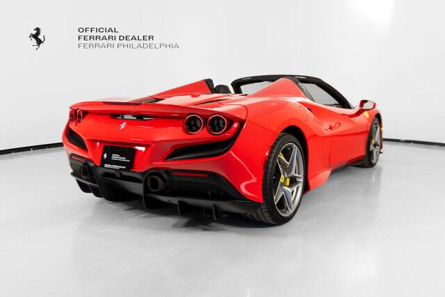 2022 F8 Spider picture #7
