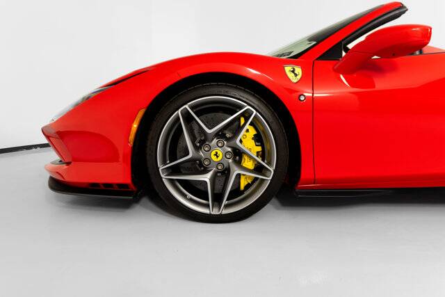 2022 F8 Spider picture #9