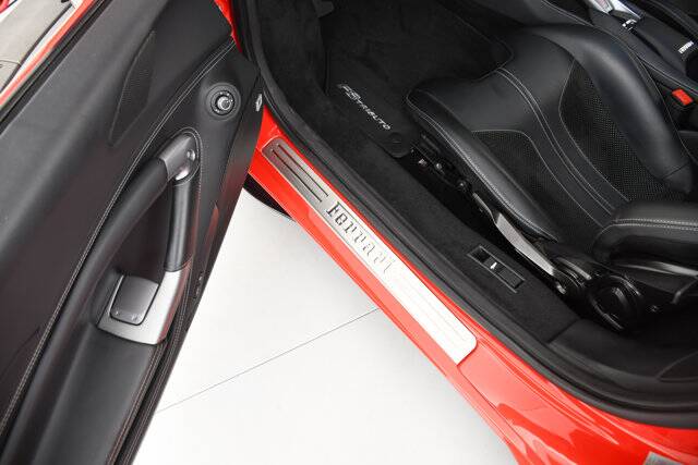 2020 F8 Tributo picture #11