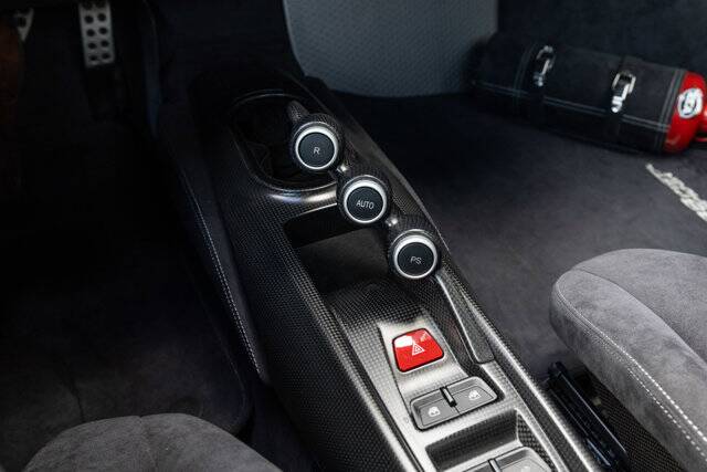 2020 488 Pista Spider picture #15