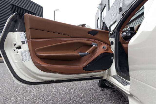 2022 F8 Spider picture #11