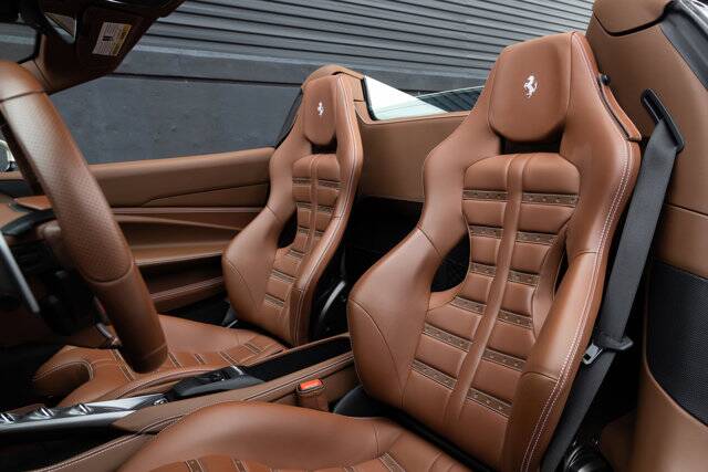 2022 F8 Spider picture #13