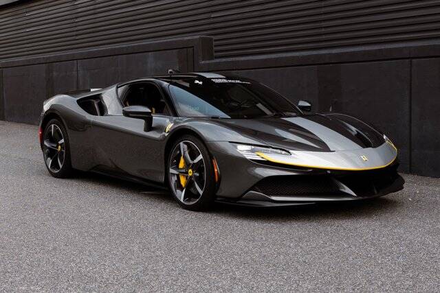 2023 SF90 Stradale picture #1