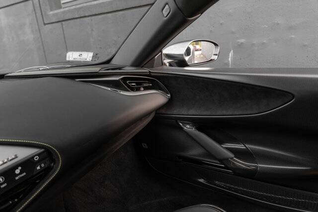 2023 SF90 Stradale picture #16