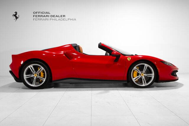 2023 296 GTS picture #9