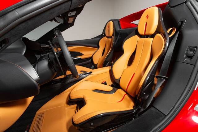 2023 296 GTS picture #12