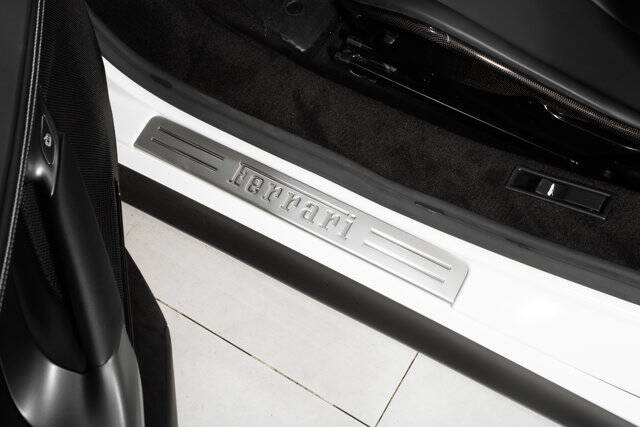 2022 SF90 Stradale picture #11