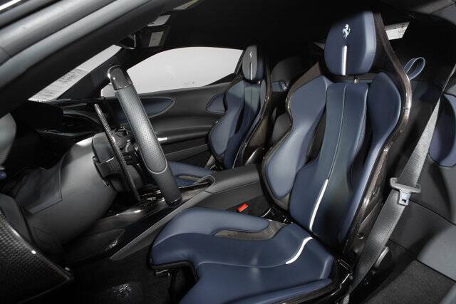 2022 SF90 Stradale picture #12