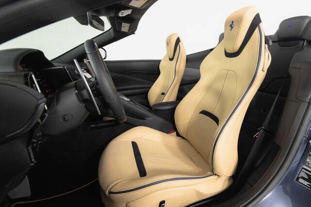 2025 Roma Spider picture #13