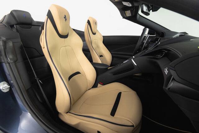 2025 Roma Spider picture #17