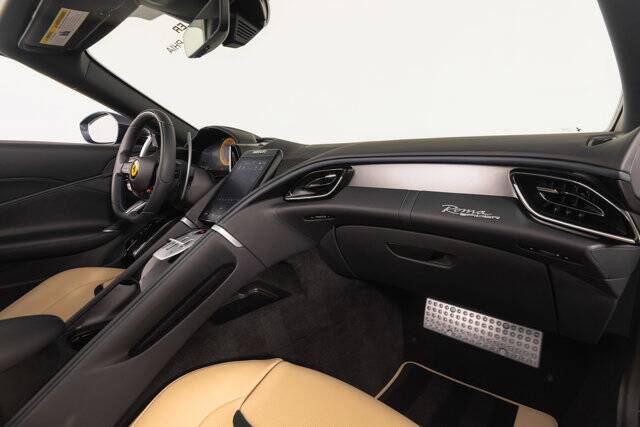 2025 Roma Spider picture #18