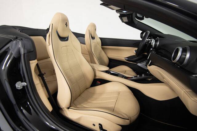 2022 Portofino M picture #16