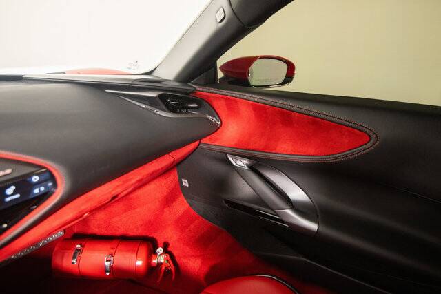 2022 SF90 Stradale picture #16