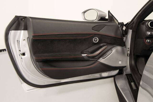 2022 Portofino M picture #12