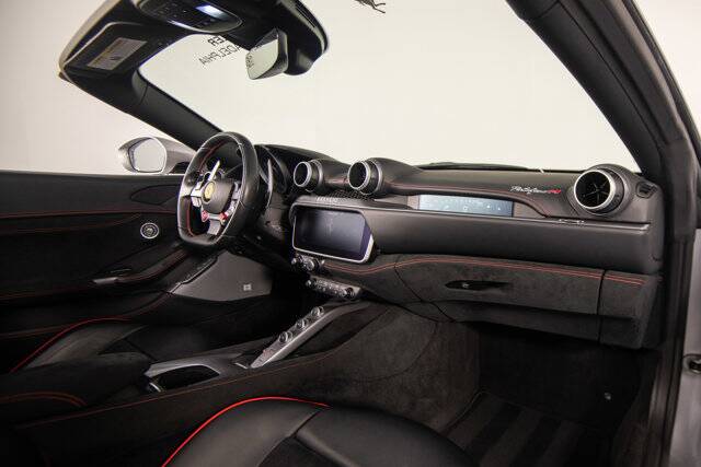 2022 Portofino M picture #18