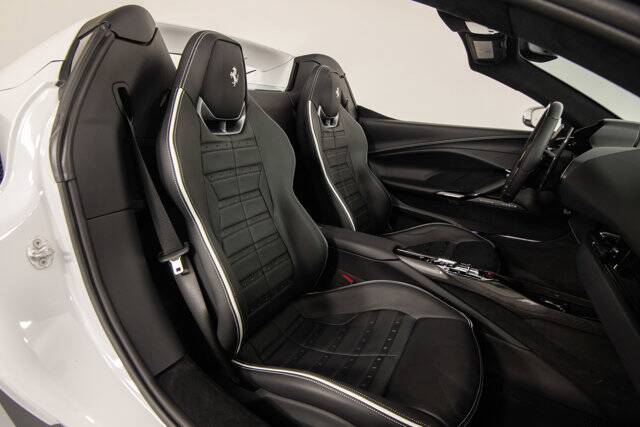 2024 296 GTS picture #16