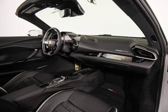 2024 296 GTS picture #17