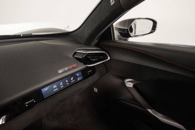 2025 296 GTB picture #16