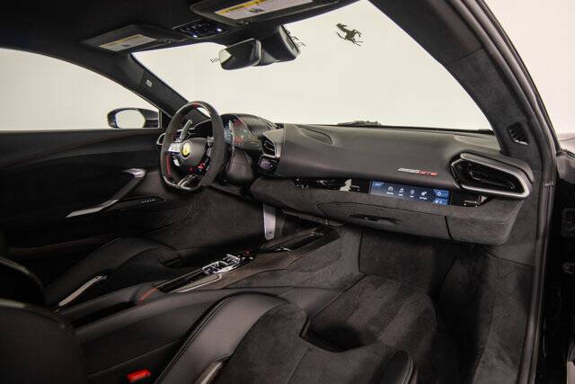 2025 296 GTB picture #18