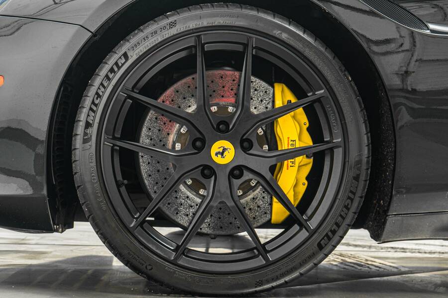 2015 California T -Heated And Ventilated Seats, Carbon Fiber Interior Trim picture #2