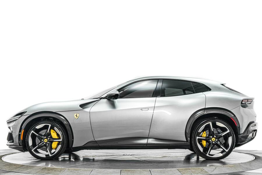 2025 Purosangue -780 Miles, Leather And Alcantara Interior, Extensive Carbon Fiber picture #5