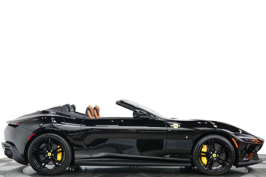 2025 Roma Spider -Carbon Fiber Interior Trim, Low Miles picture #1