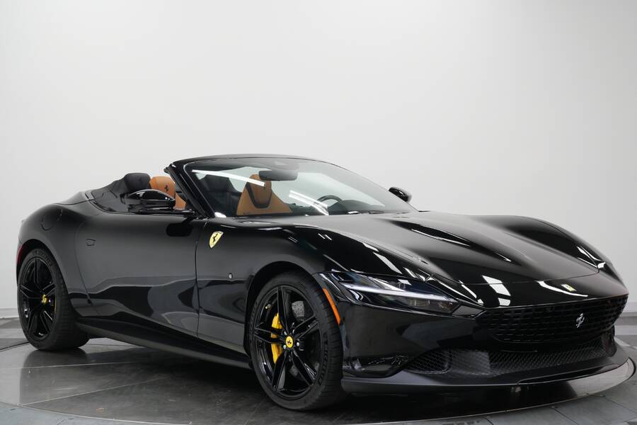 2025 Roma Spider -Carbon Fiber Interior Trim, Low Miles picture #2